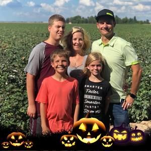 Meet your Posher, Adam